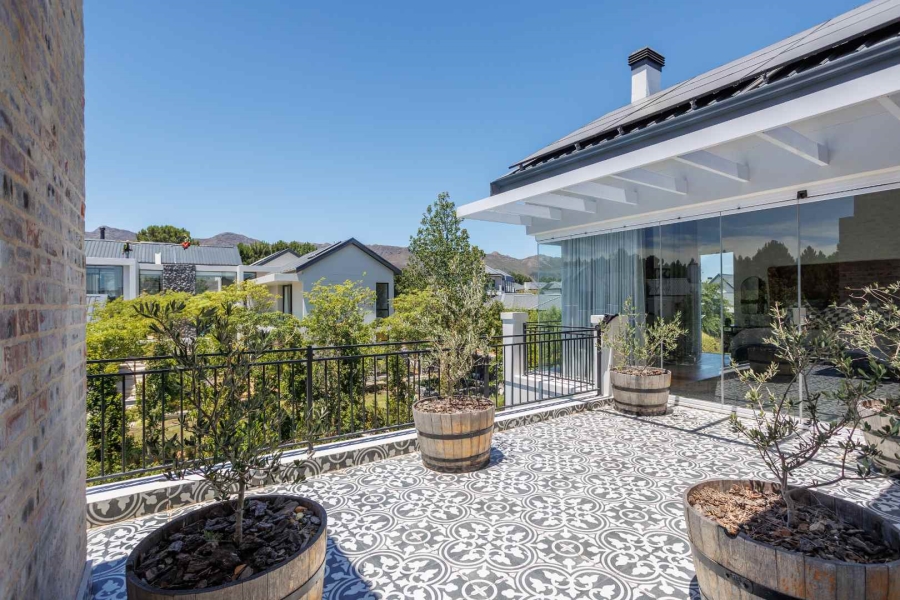 4 Bedroom Property for Sale in Val De Vie Estate Western Cape